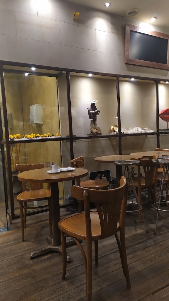Tarasca Cafe — Ambiente