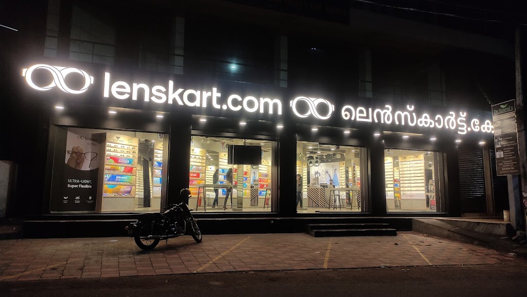 Lenskart Com At Seaport Airport Road Kochi