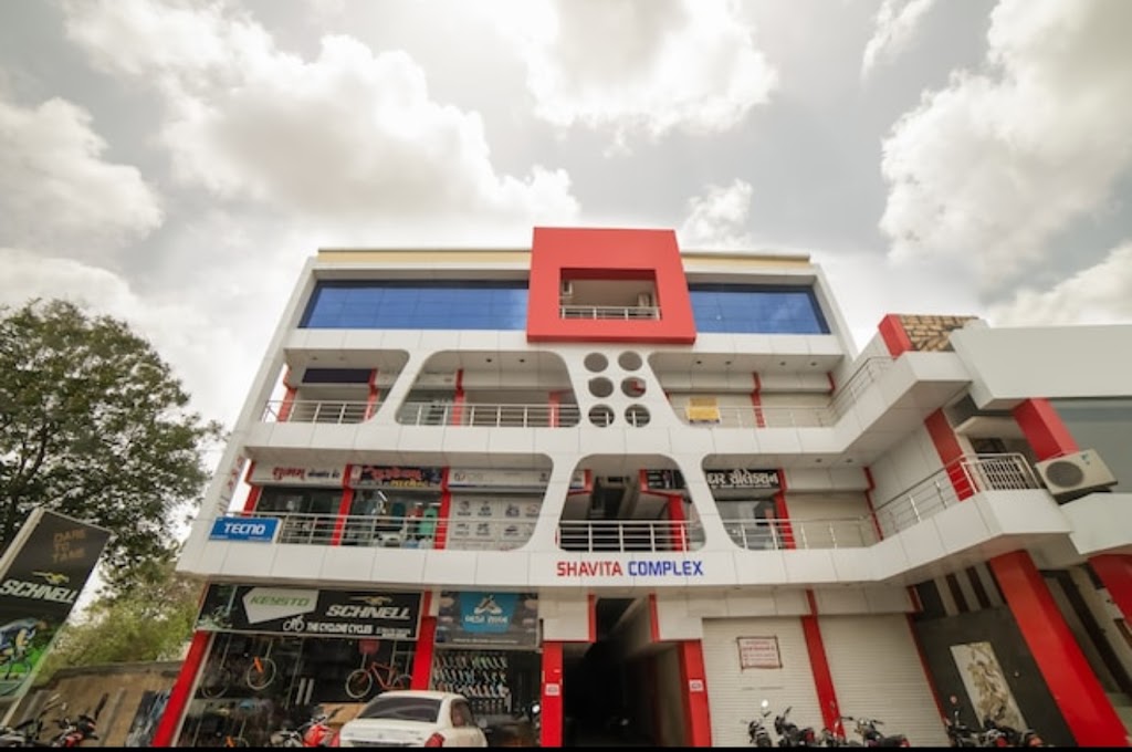 Hotel Tirth