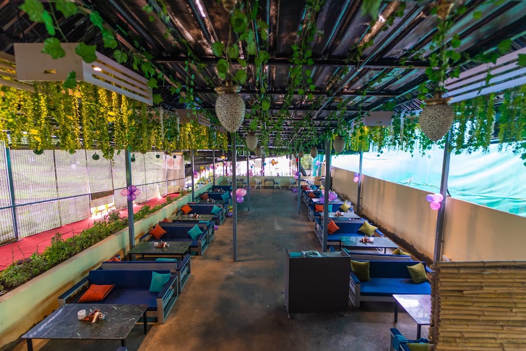 3 Stage Lounge Kitchen Garden