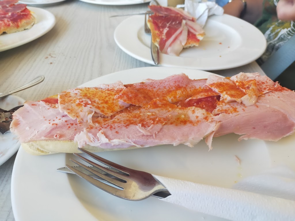 Dehesa Terrones — Comida y bebida