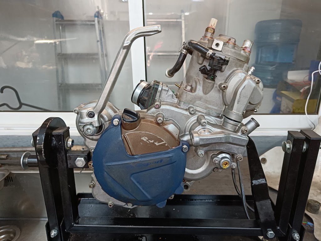 MotoBox92 — Interior
