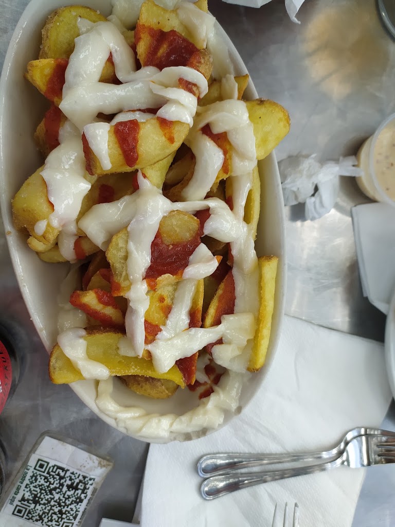 El Raco dels Pins - Cerveceria - Cafeteria — Papas fritas