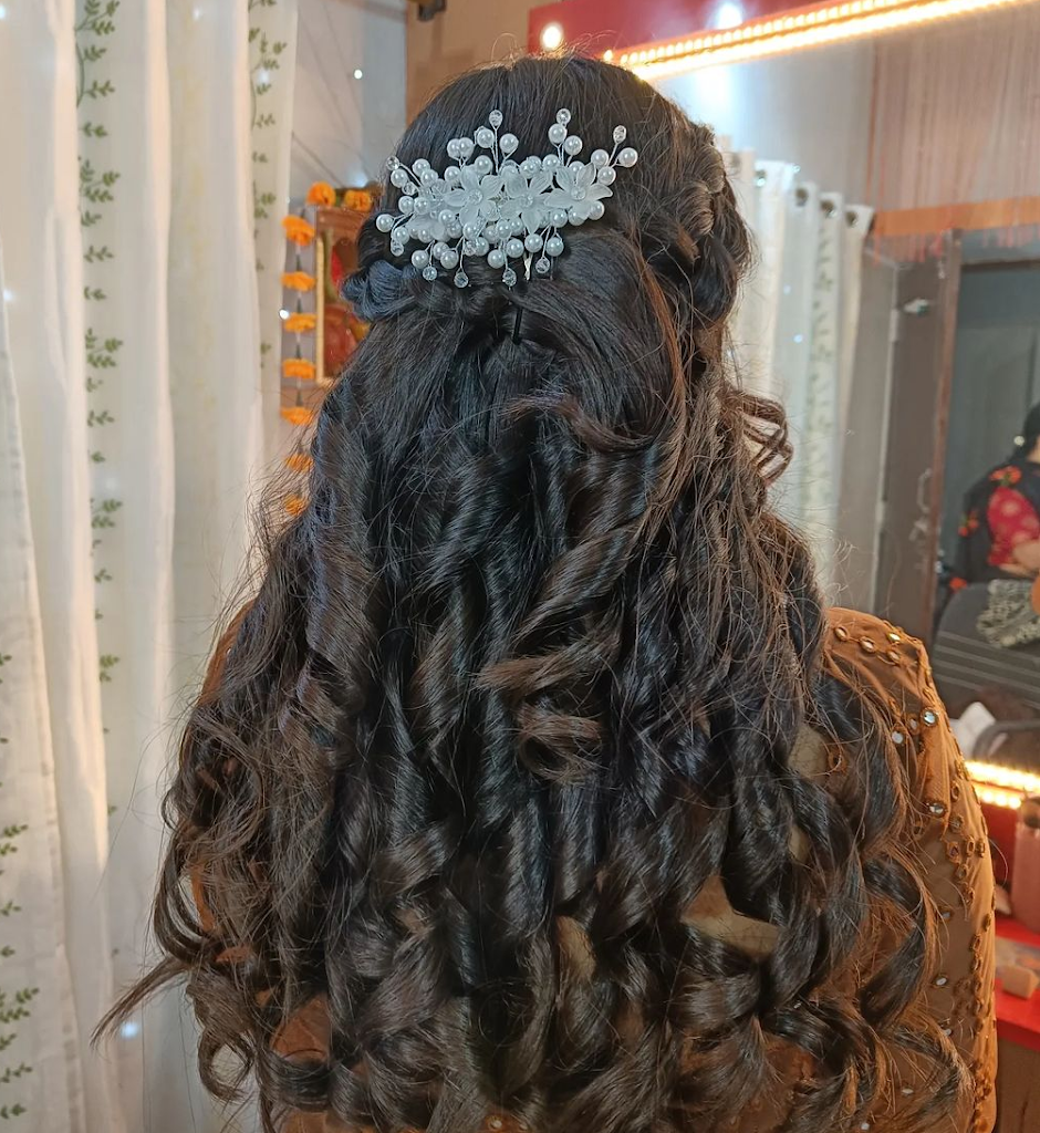 Anjali Makeupartist Gumla Best Makeupartist