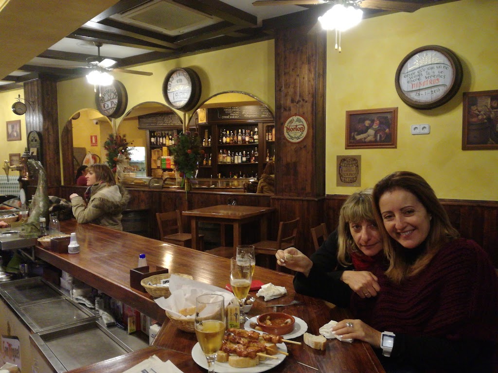 Tasca Hispanidad Ca Pio — Comida y bebida