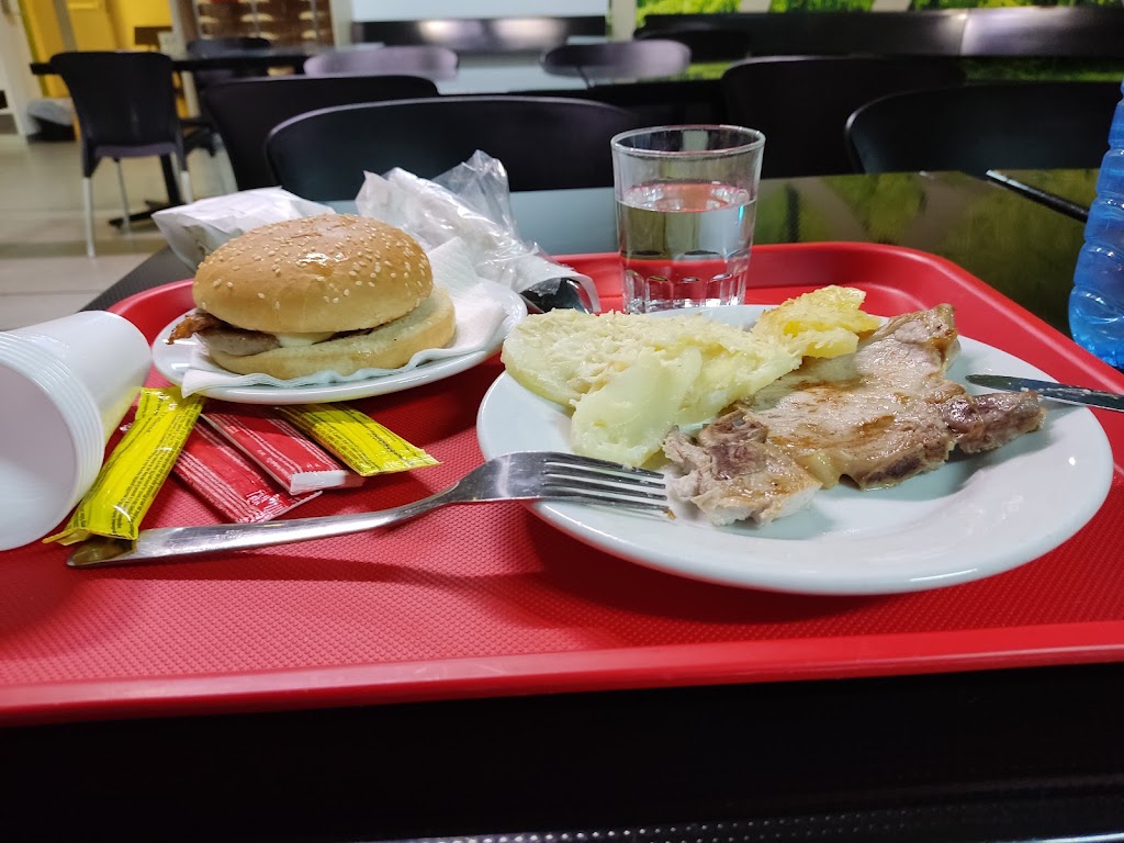 Cafeteria Boris 45 — Comida y bebida