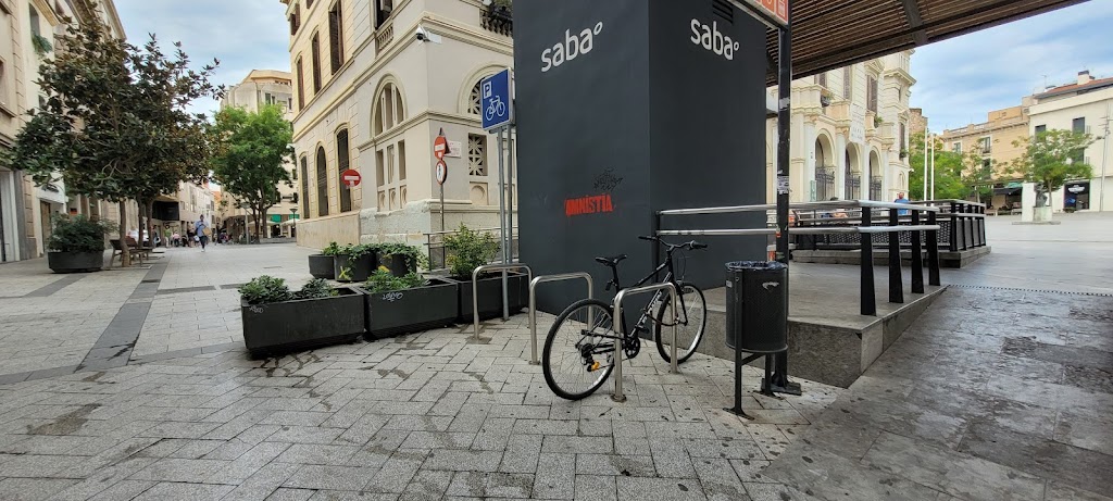 Aparcabicis en plaza Dr. Robert