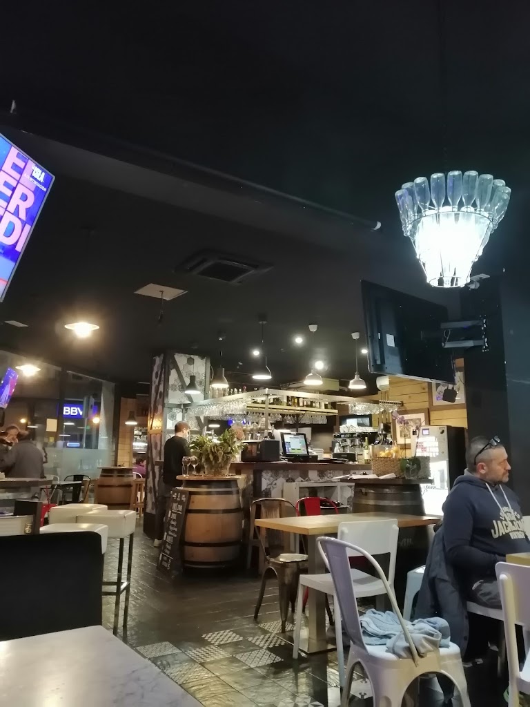La Vila de Itaca — Ambiente