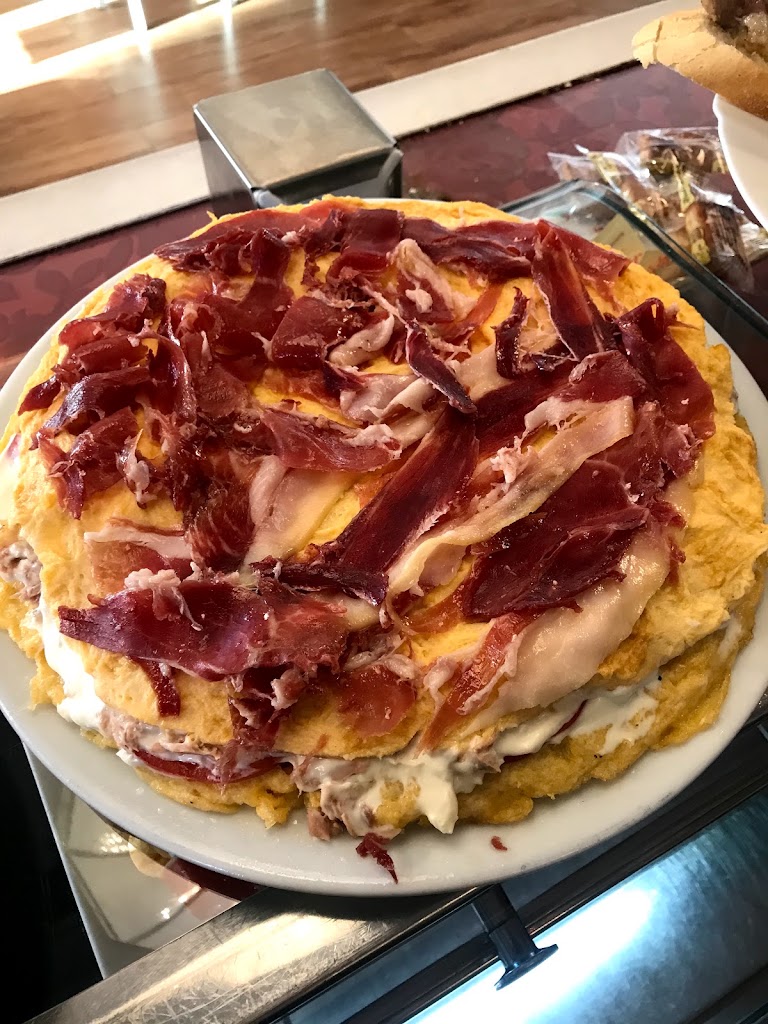 Cafe Deluxe — Del propietario