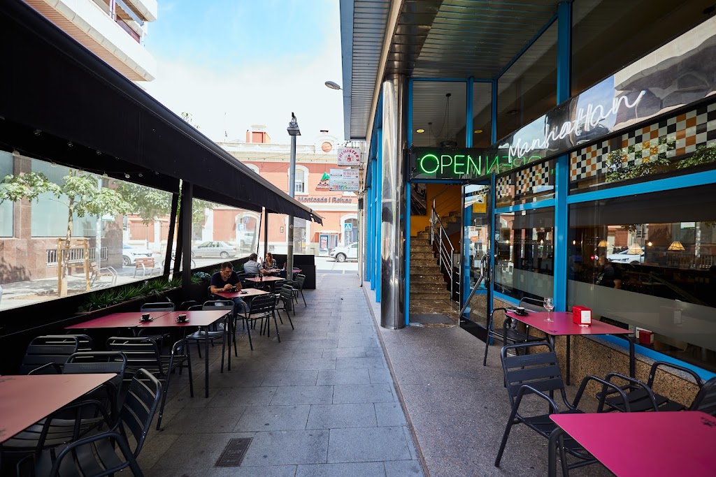 Manhattan Burger Bar — Ambiente
