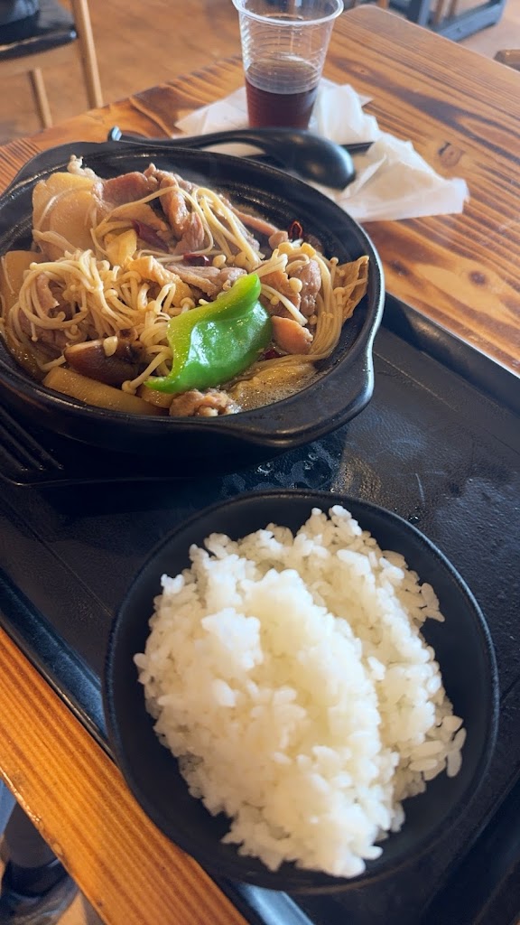 極•黃燜雞米飯 龍潭店 的照片
