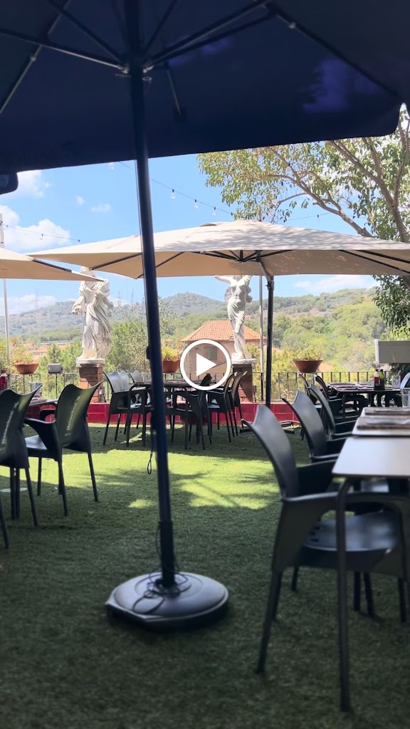 Masia Restaurant Talos Canyet — Ambiente