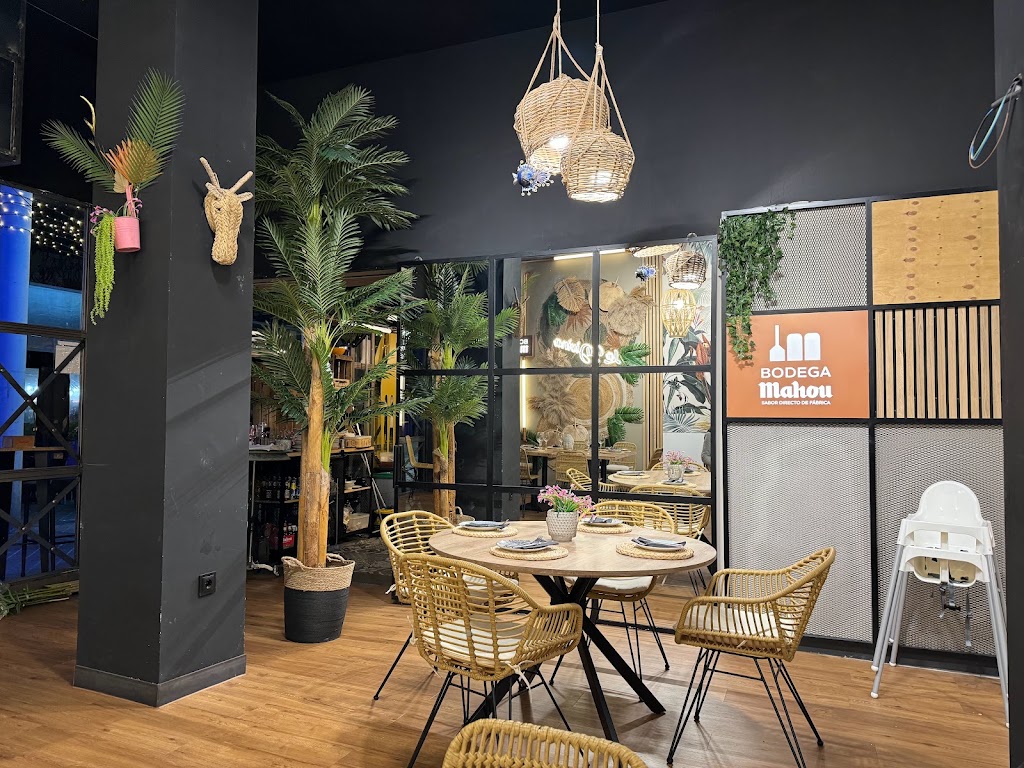 Restaurante La Divina mas Ke Tapas — Ambiente