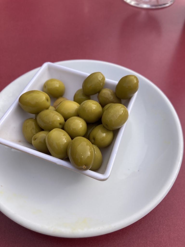 Bar Moreu — Comida y bebida
