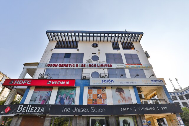 Oyo 5122 Hotel Midway Residency