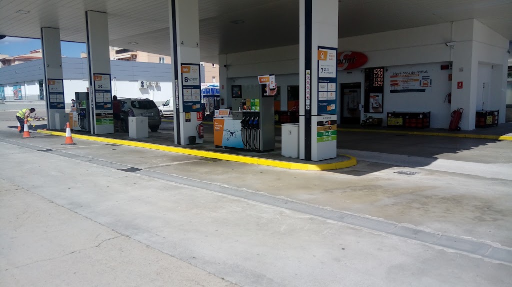 Estacion de Servicio Repsol — Surtidor de combustible