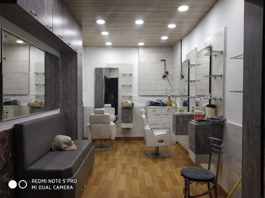 Nagi Salon 30C Rani Ka Bagh