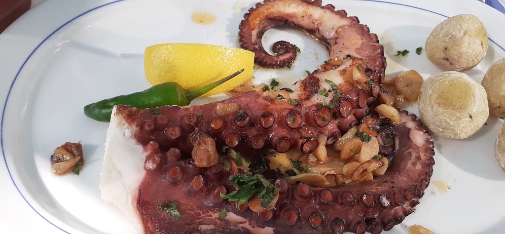 Restaurante Colibri — Comida y bebida