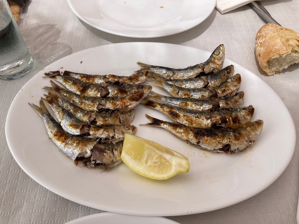 Chiringuito Las Palmeras — Comida y bebida