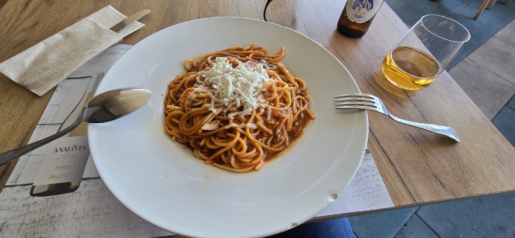 Restaurante Antiguo Meson — Comida y bebida