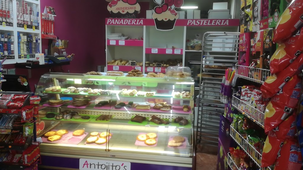 Panaderia Pasteleria Antojito's — Ambiente