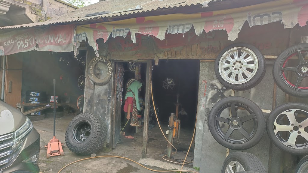 Lombok Ban