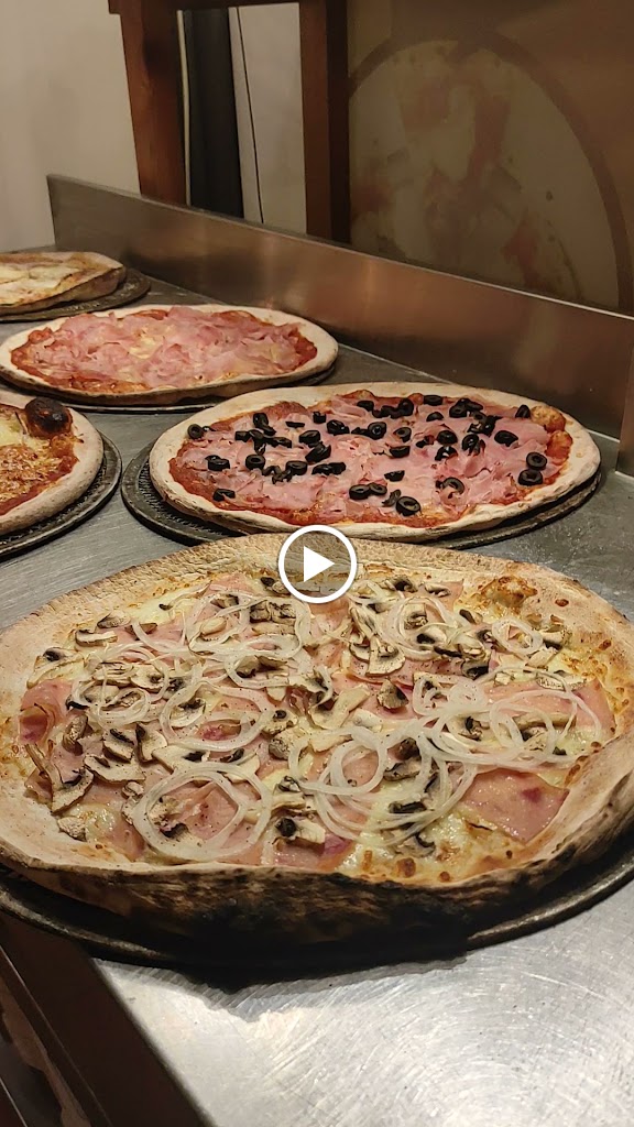 Pizza Pazzo Sabadell (Can Llong) — Videos