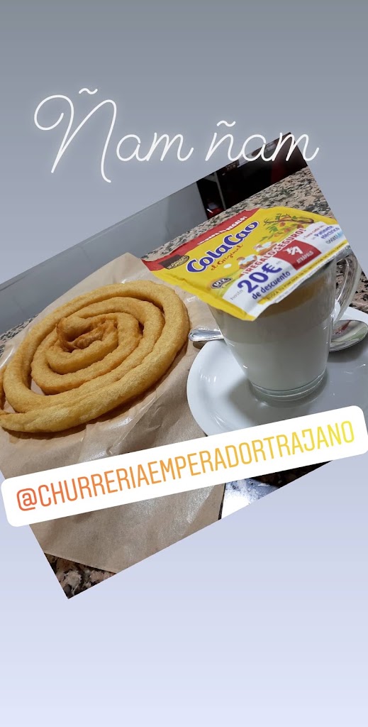 Cafeteria Churreria Emperador Trajano — Comida y bebida