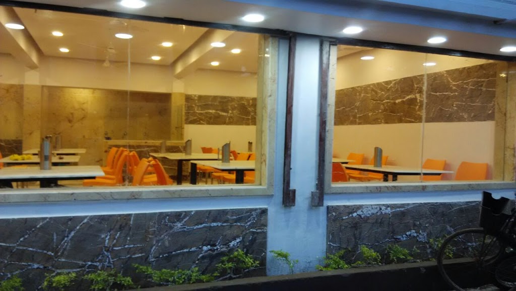Hotel Shanmuga