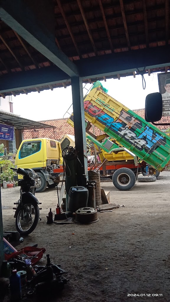 Bengkel mobil SEKAR JAGAT