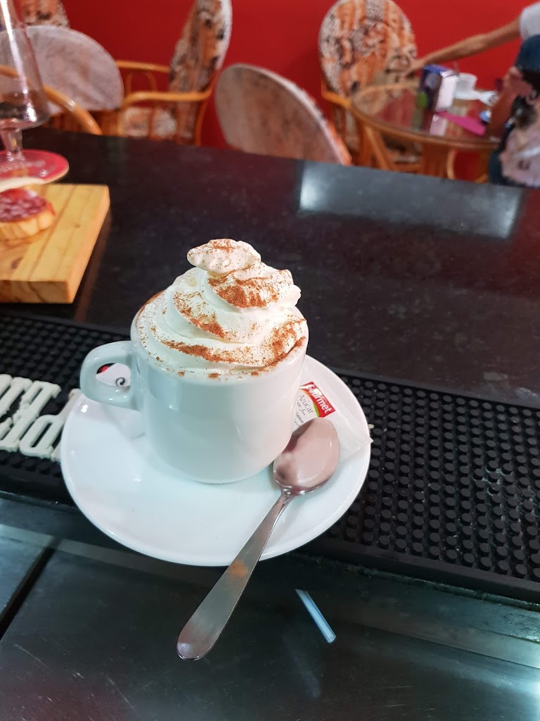 La Espumosa — Comida y bebida