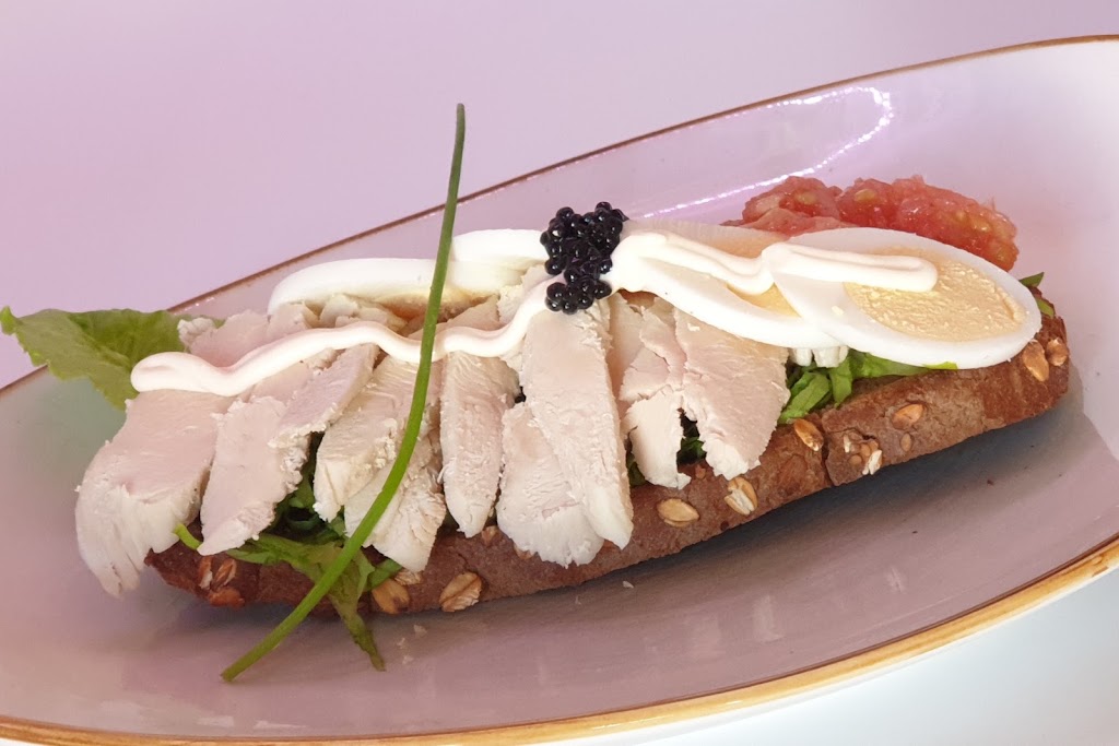 Restaurante El Rodeo — Comida y bebida