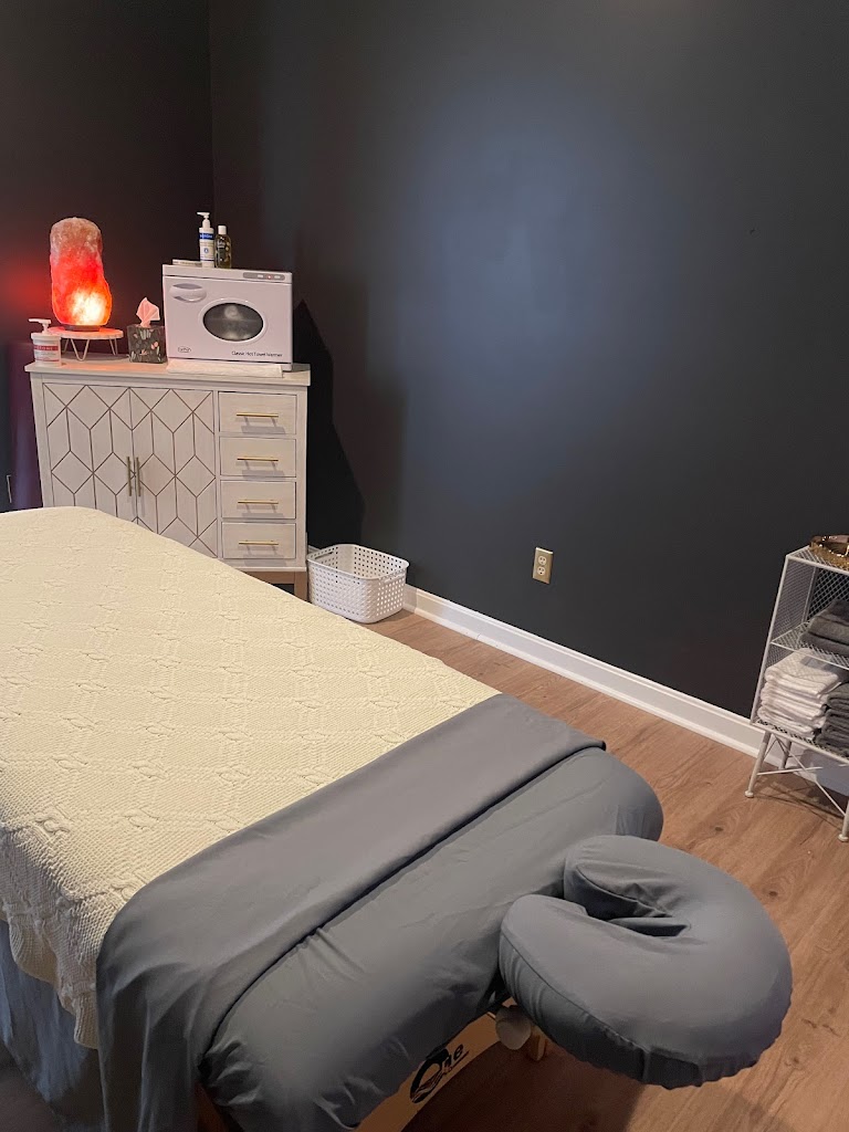 Massage therapist in Spencer
