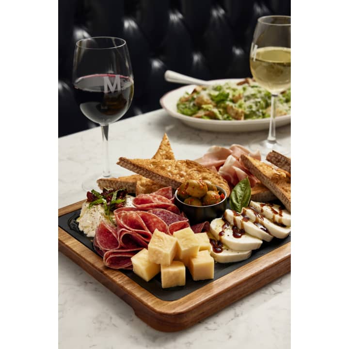  Maggiano's Little Italy