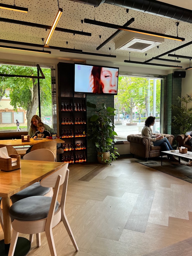 Restaurante El 2 — Ambiente