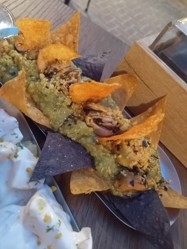 Beer up — Comida y bebida
