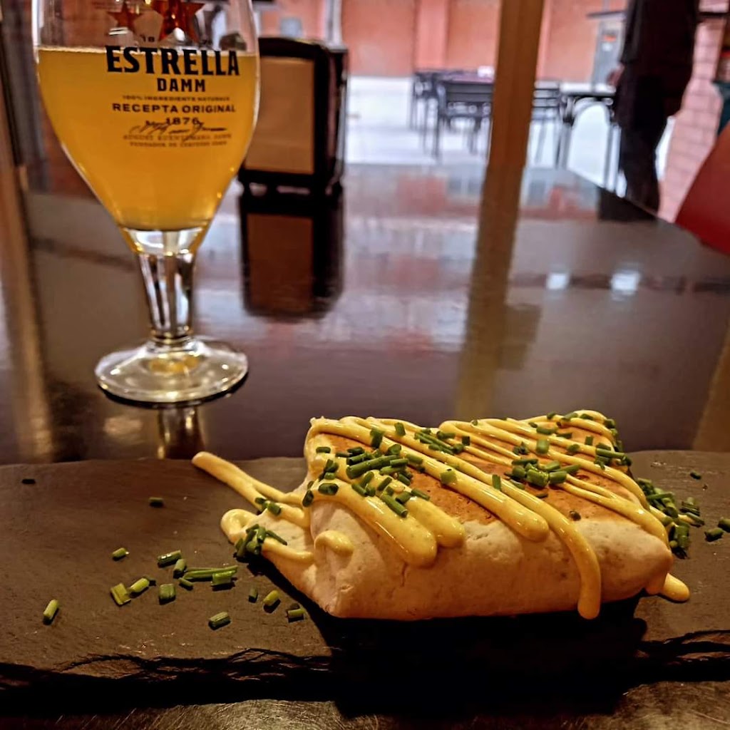Bar Restaurante J. Bikers — Comida y bebida