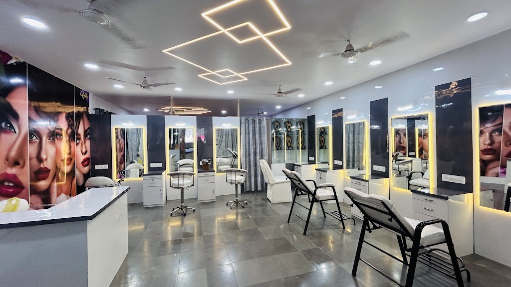 Queens Beauty Parlour