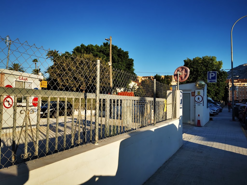 Carrer de Manuel Latur Doctor, 6 Parking de Pago