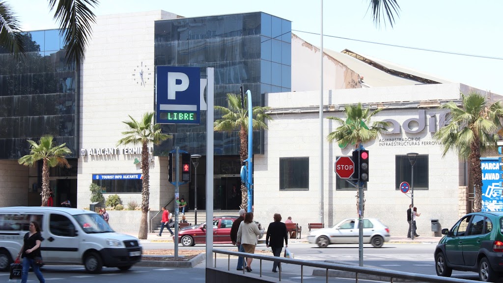 Parking Avenida de la Estacion | Parquing Avinguda de l'Estacio