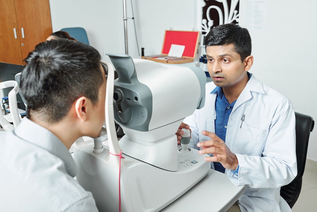 Dr Eye Care Services