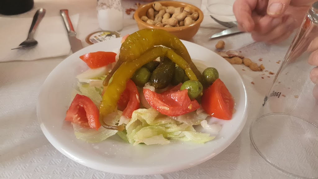 Ca Taruguet — Comida y bebida