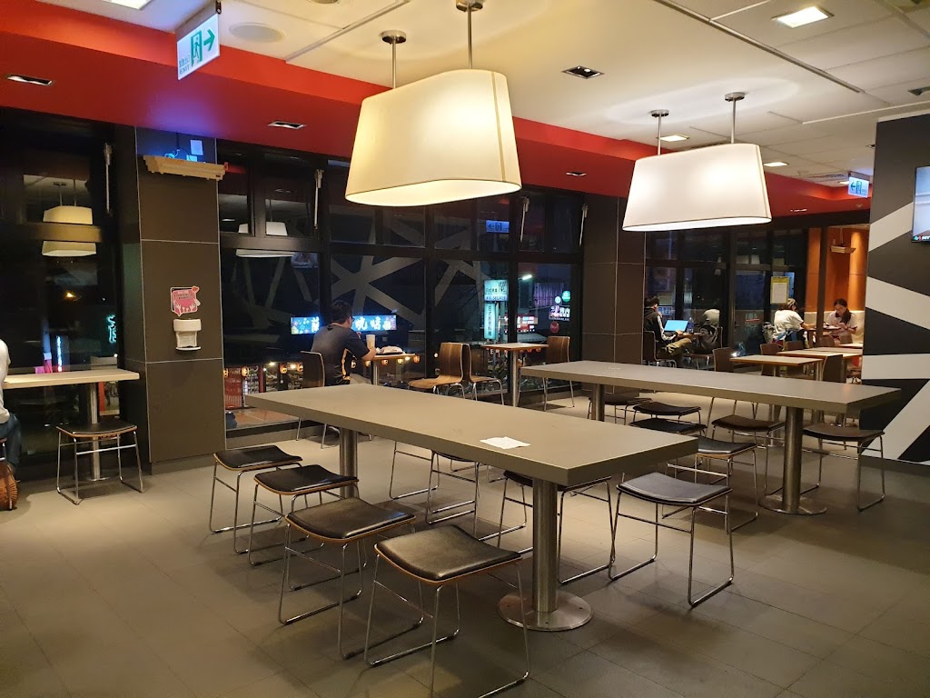 麥當勞-善化光復餐廳（設有得來速） 的照片