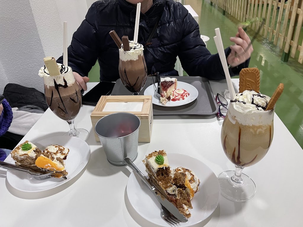 Jardin Magico — Comida y bebida