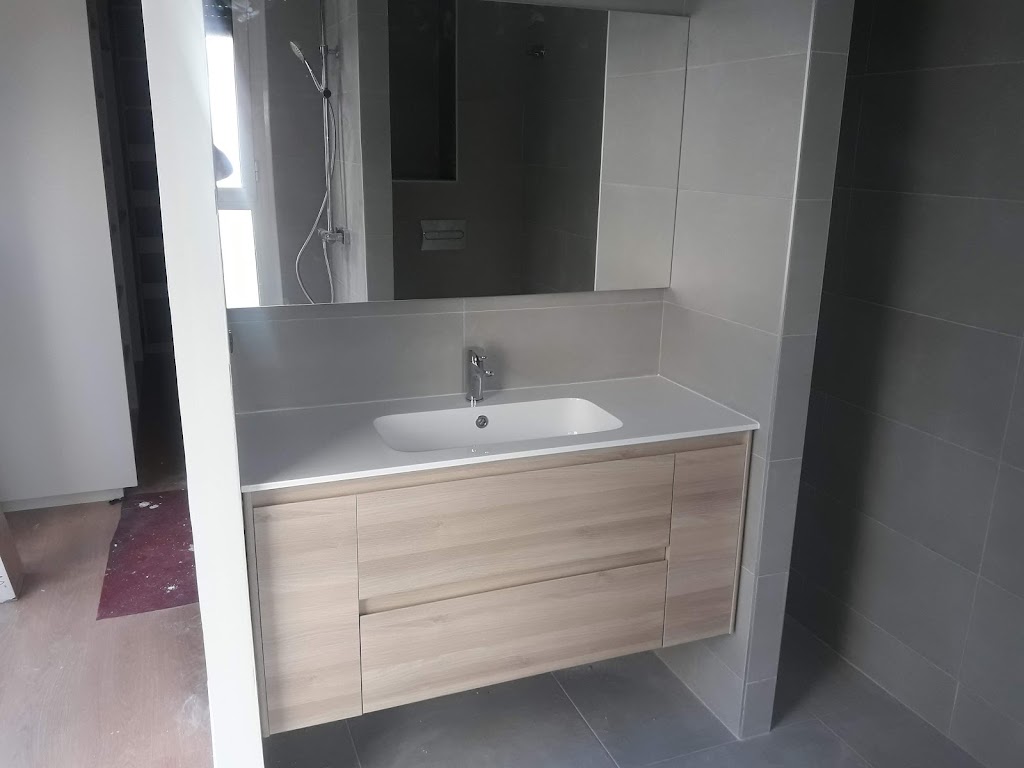 Fontaneria y calefaccion Lapiedra Domenech c.b — Cuarto de bano