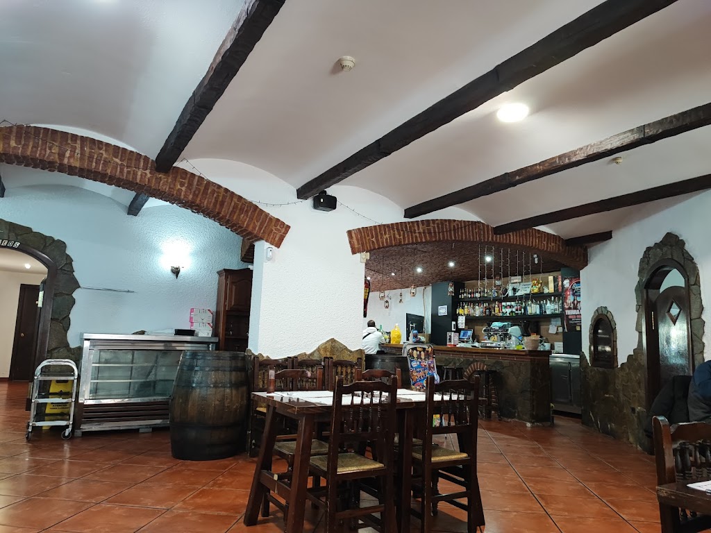 Bar chevere con amor y sabor  de martes a domingo