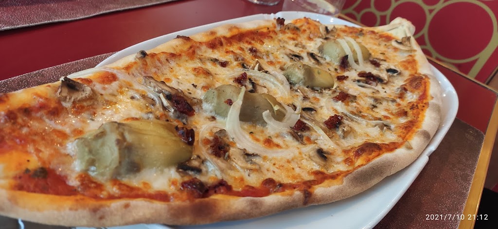 La Piazza — Pizza