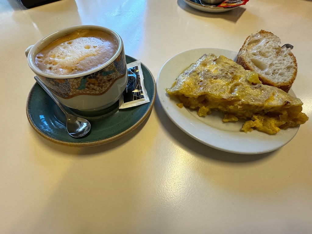 Bar Cafeteria Elich — Cafe