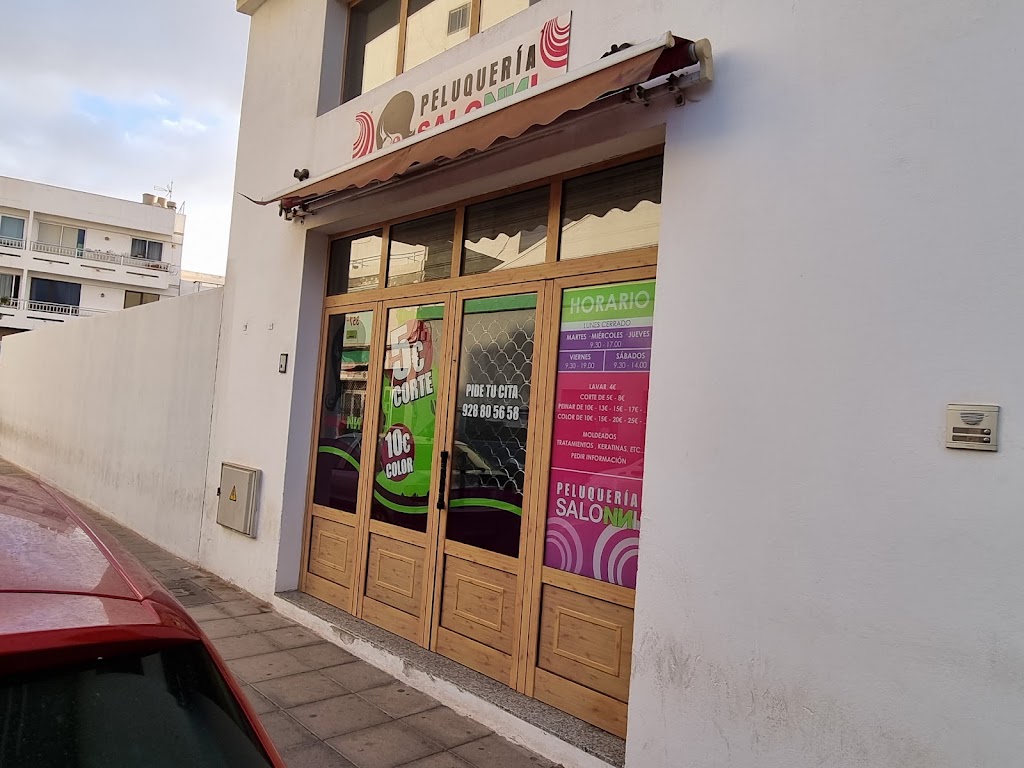 SaloNNi Peluqueria y Estetica — Exterior