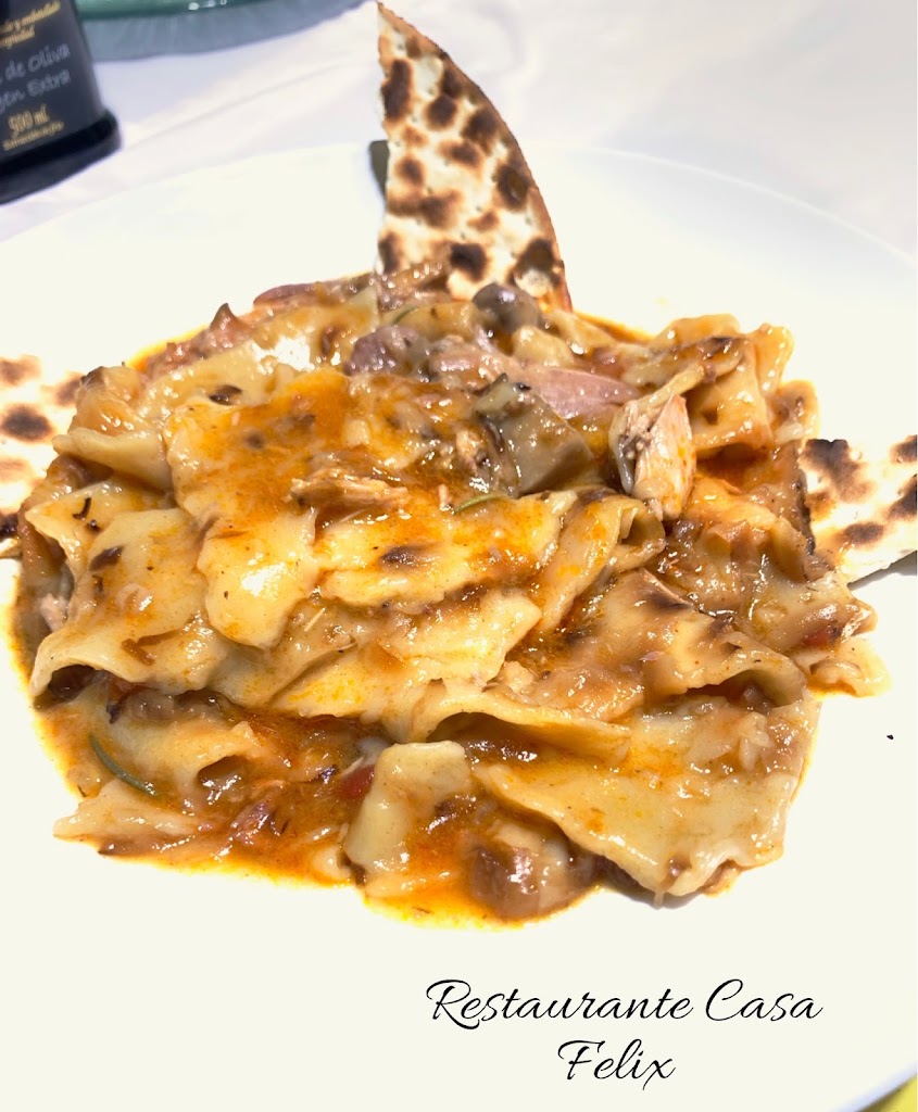 Restaurante Felix. — Comida y bebida
